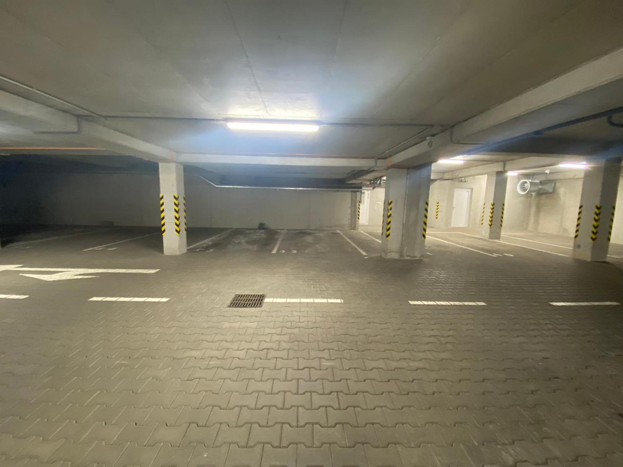Apartment Mala Praha & Parking In The Garage Жилина Экстерьер фото