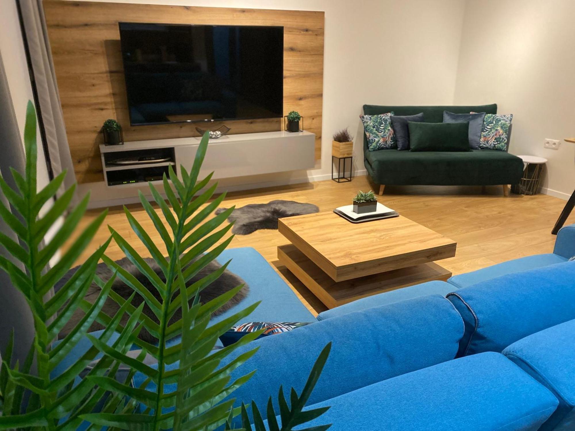 Apartment Mala Praha & Parking In The Garage Жилина Экстерьер фото